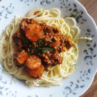 Spaghetti bolognese z marchewką