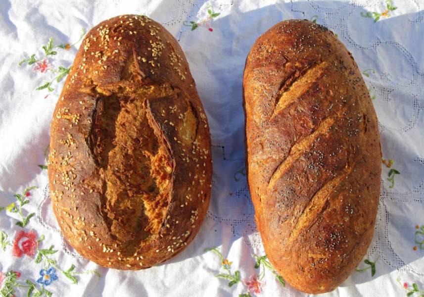 Chrupiący chleb z bio mąki