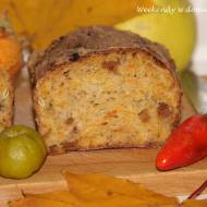 Jesienny chleb z dynią i figami w październikowej piekarni