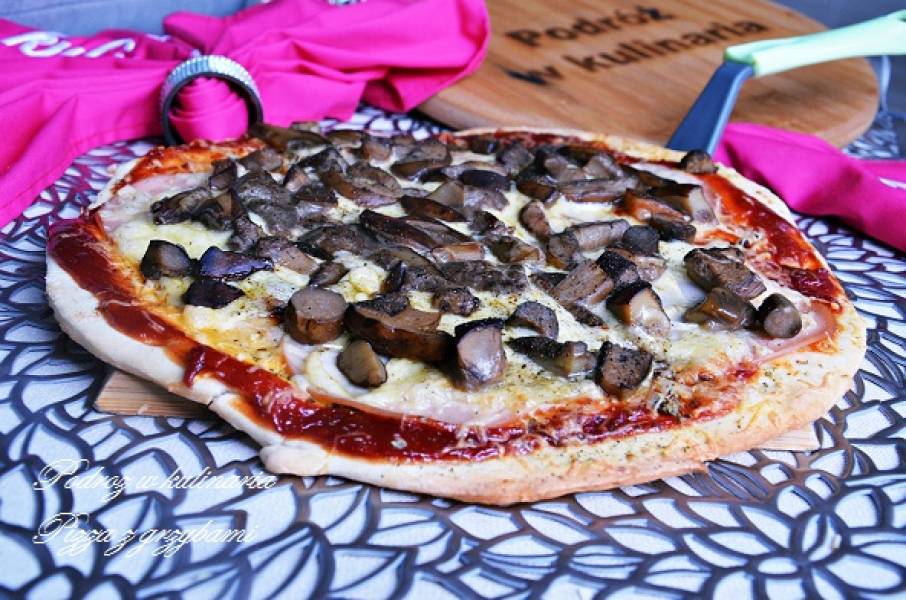 ,,Pizza z leśnymi grzybami”