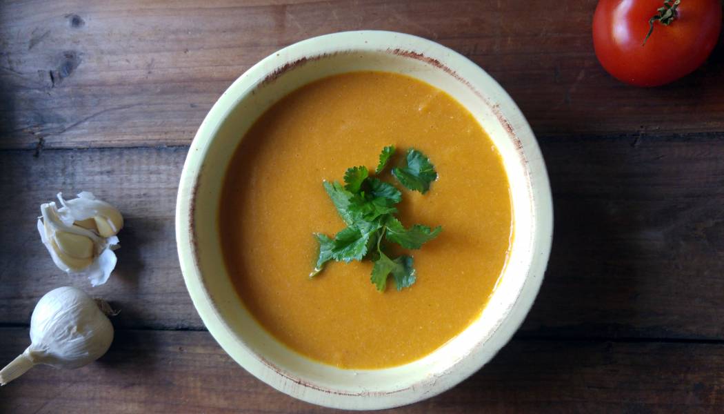 Zupa krem z czerwonej soczewicy i marchewki