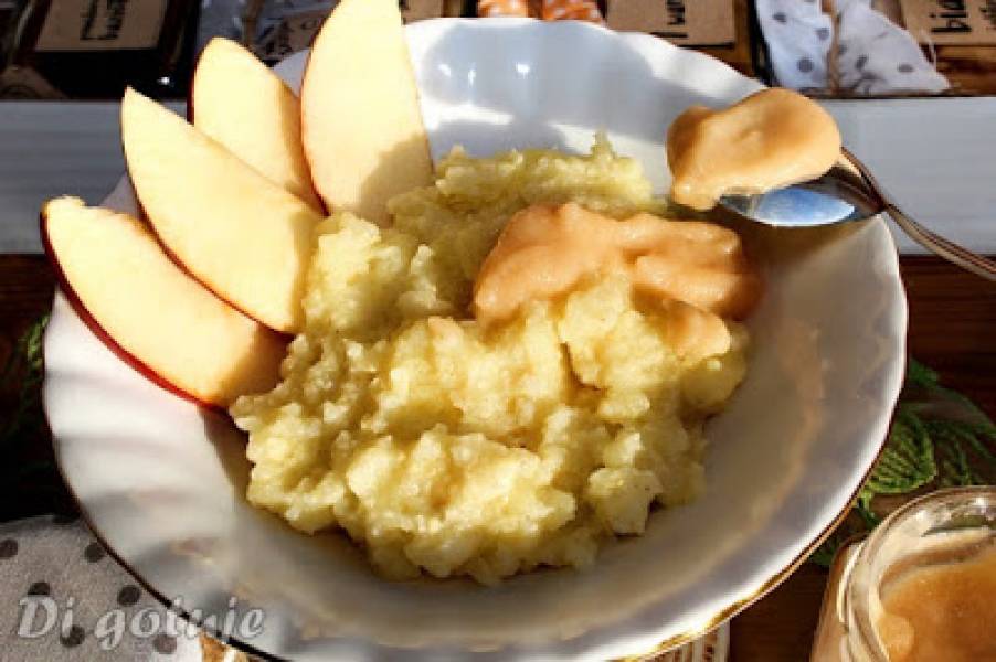Pieczone jabłko z kaszą jaglaną - dla niemowląt i dorosłych
