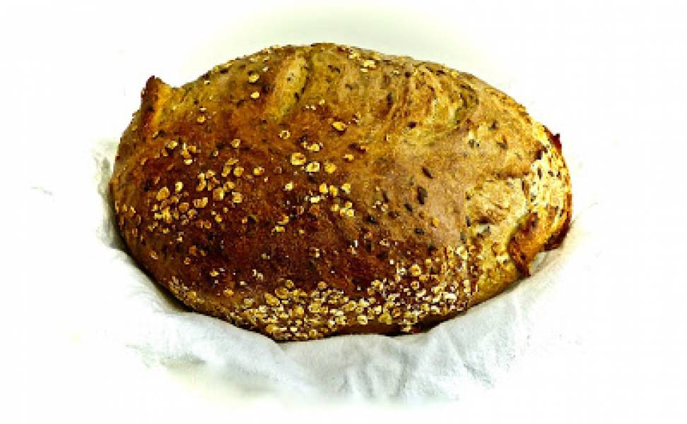 Pszenno-żytni chleb z siemieniem lnianym