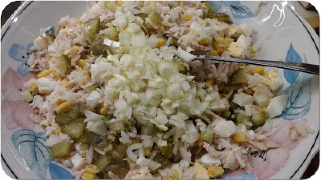 Sałatka z tuńczykiem i ryżem Basmati