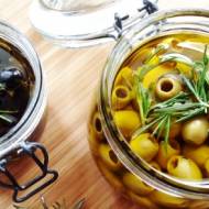 Oliwki w zalewie z oliwy w rozmarynie i czosnku