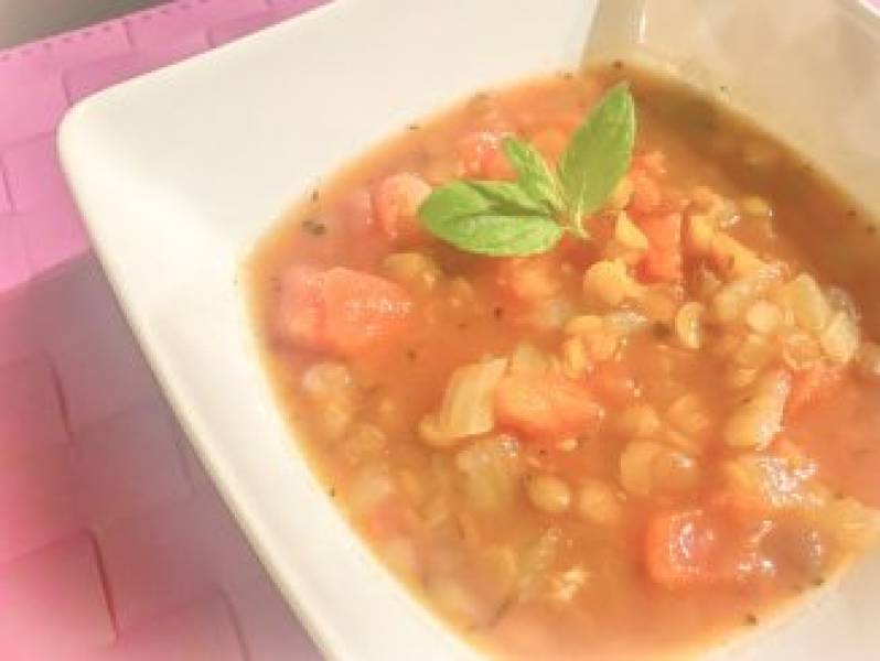 Aromatyczna i rozgrzewająca zupa z soczewicy