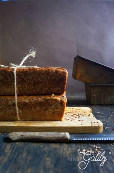 Chleb na zakwasie z prażonym siemieniem lnianym wg. Piotra Kucharskiego