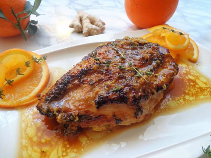 Pierś kaczki z sosem miodowo-imbirowym z pomarańczami (Petto d'anatra al zenzero, miele e arancia)