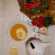 Rozgrzewająca herbata z imbirem i suszonymi jabłkami