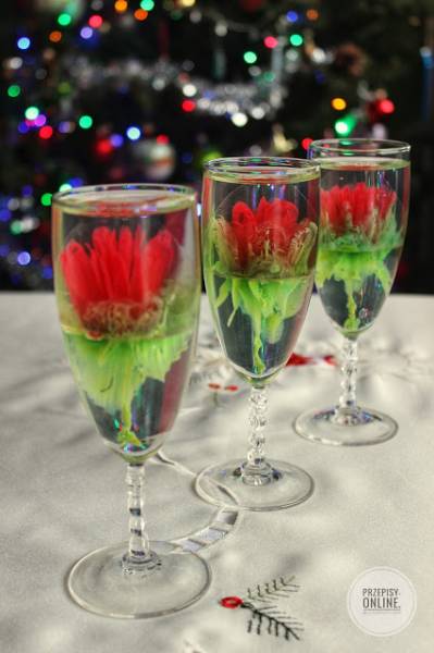 Żelatynowe kwiaty 3D w kieliszkach do szampana