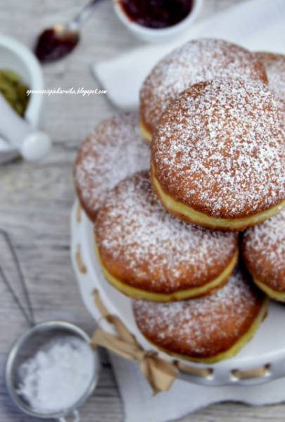 Pączki z kardamonem