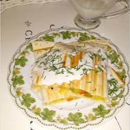 Grillowana tortilla z warzywami i domowym sosem czosnkowym