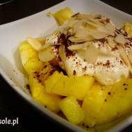 Szybki deser ze świeżego ananasa