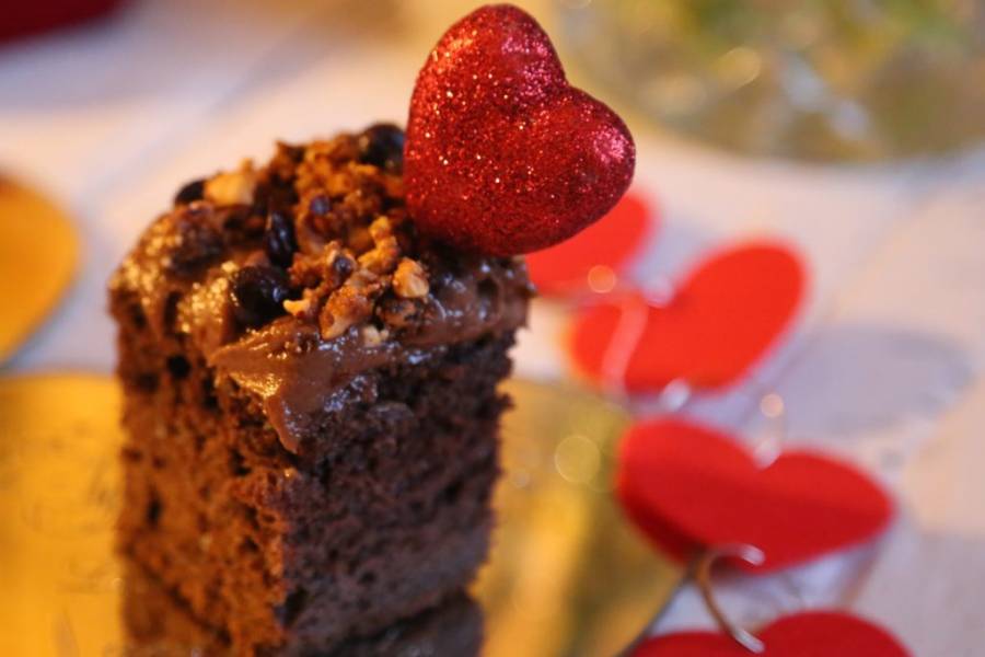 Pyszne kakaowe ciasto dla zakochanych