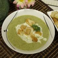 Zupa krem z brokułów z grzankami – pyszna i prosta zupa