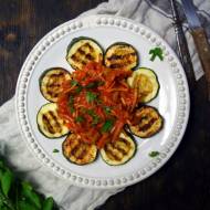 Grillowana cukinia z warzywami po grecku (dieta dr Dąbrowskiej)