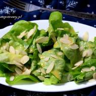 Zielona sałata z migdałami