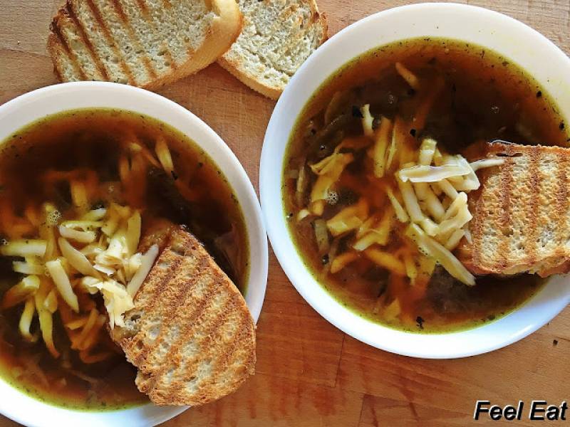 Dietetyczna zupa cebulowa