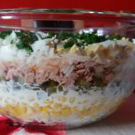 Sałatka ryżowa z tuńczykiem i keczupem