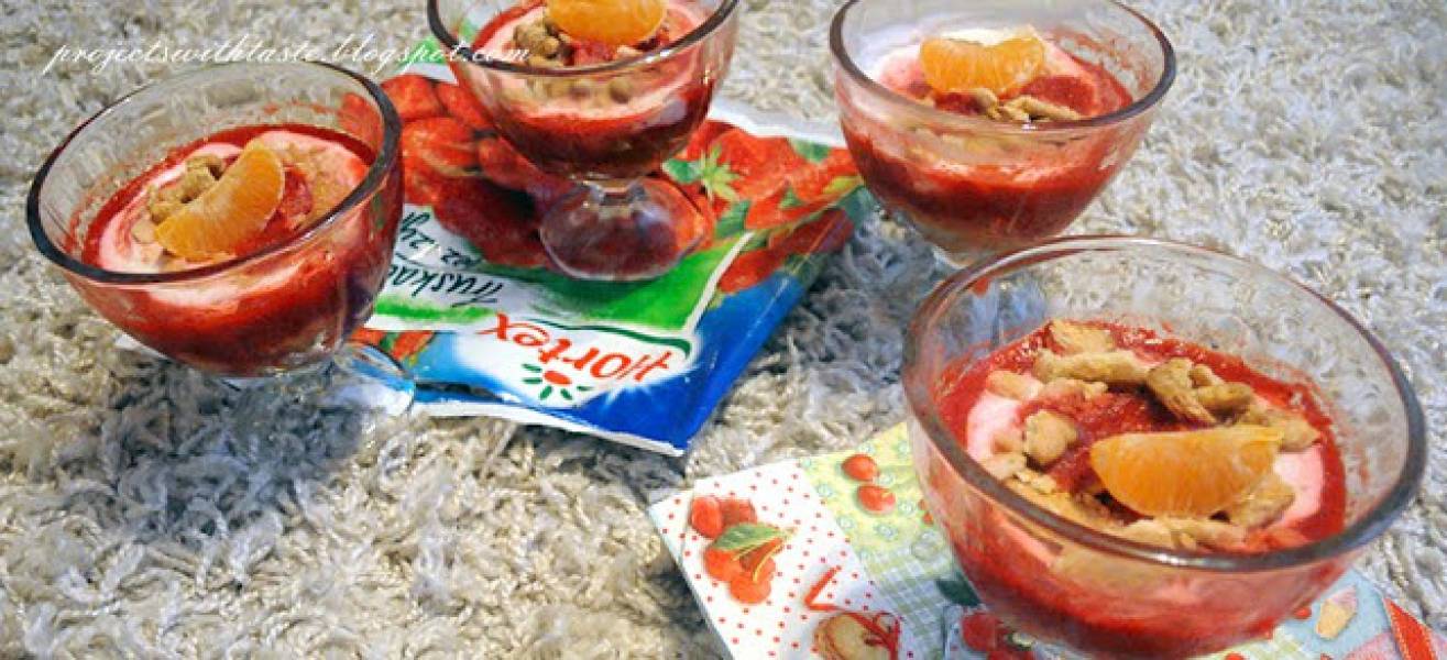 Truskawkowy deser na zimno / Strawberry dessert on cold