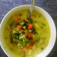 Wiosenna zupa z pora i fasolki szparagowej