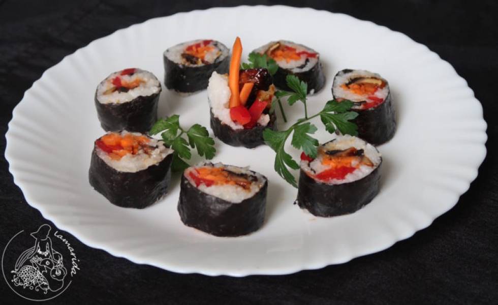 Koreańskie sushi, czyli kimbap z grzybami portobello