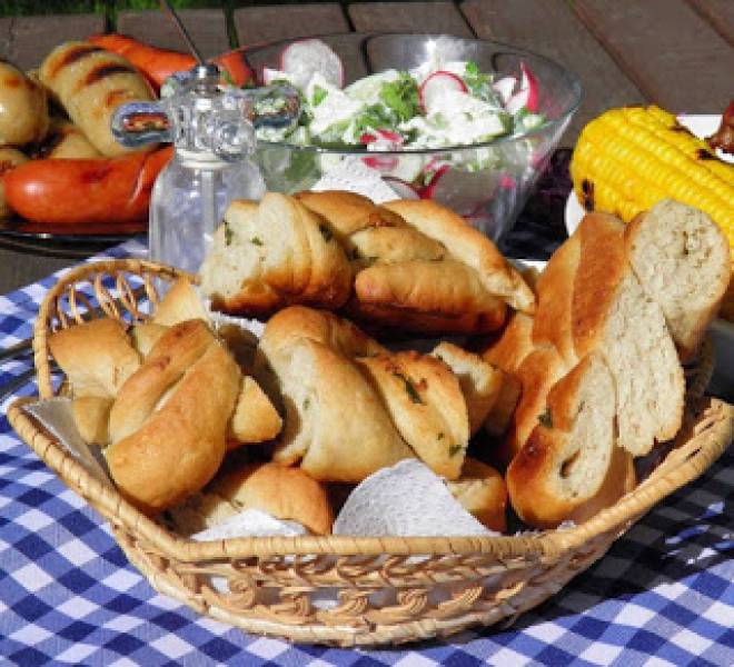 czosnkowy chlebek - idealny do dań z grilla