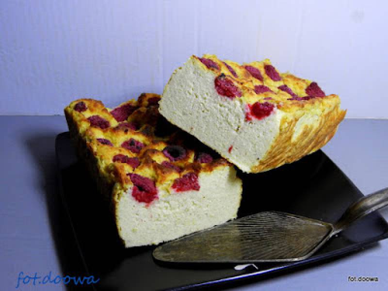 Ciasto jaglano - serowe z malinamil - Jaglany sernik z malinami