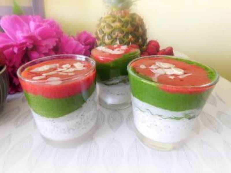 Truskawkowy zawrót głowy – smoothie i puddingi