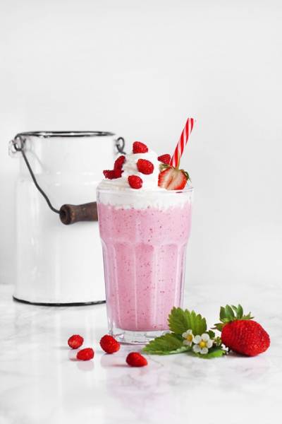 Milkshake truskawkowy. Orzeźwiający smak lata ☀️