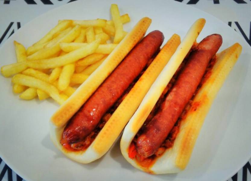 Domowe hot dogi