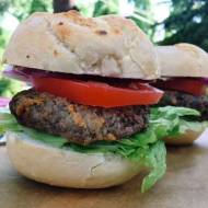 Czwartek: najprostszy burger według Jamiego Oliviera