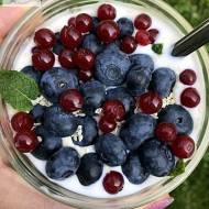 Jogurt z owocami – czyli drugie śniadanie na diecie