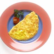 Dietetyczny omlet biszkoptowy z masłem orzechowym