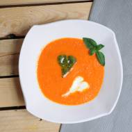 Zupa krem paprykowo-pomidorowa z bazyliowym pesto