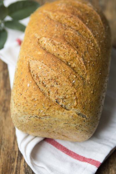 Szybki chleb pszenny mieszany z makiem…