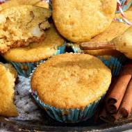Muffiny żytnio-kukurydziane z gruszką i cynamonem