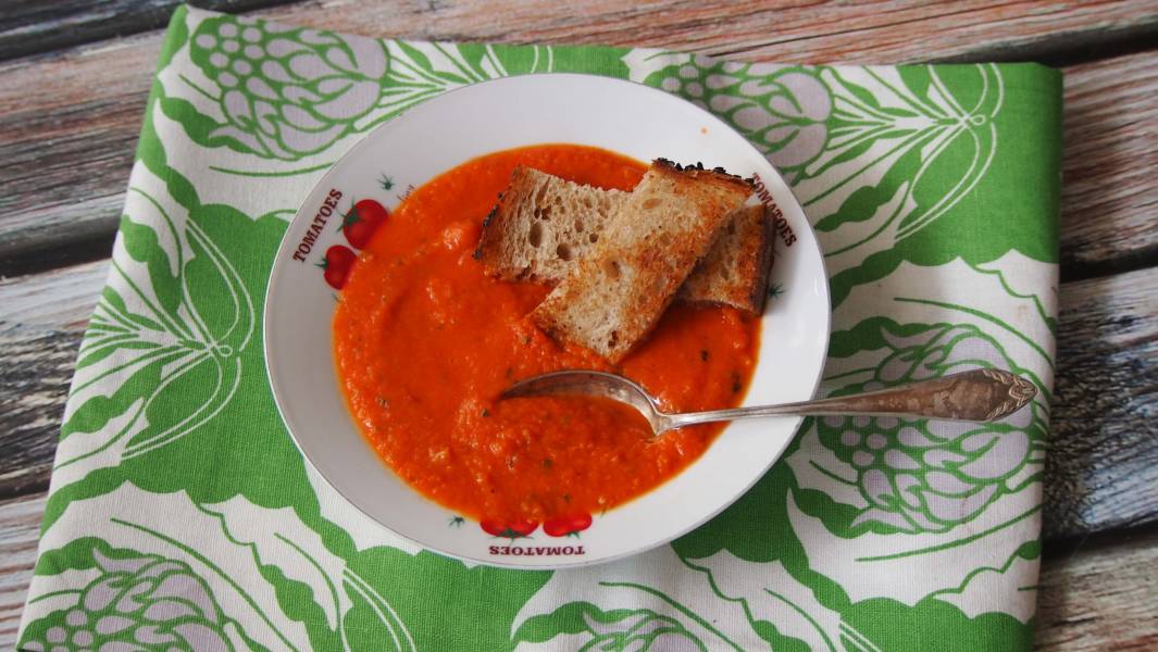 Zupa z pieczonych pomidorów