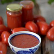 Przecier pomidorowy kontra passata pomidorowa, czy passata versus przecier?
