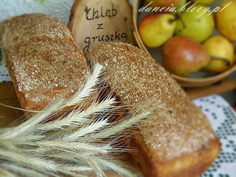 Chleb na zaczynie z gruszką
