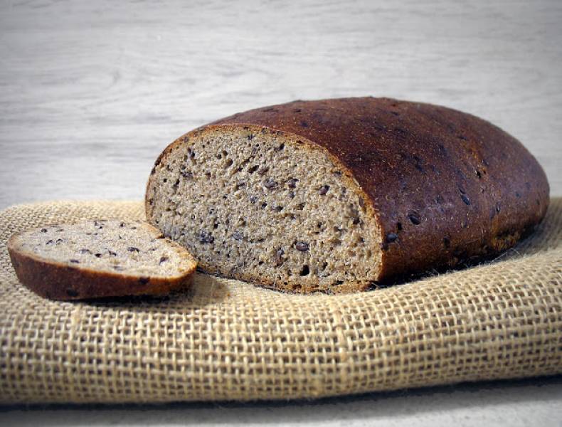 Chleb żytni sitkowy z siemieniem lnianym