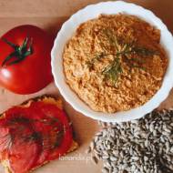 Pasta ze słonecznika i pomidorów z dodatkiem curry