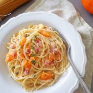 Spaghetti alla carbonara z dynią i boczkiem (Spaghetti alla carbonara con zucca e pancetta)