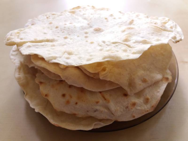 Domowa pszenna tortilla