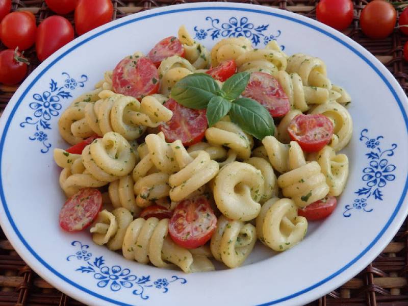 Makaron w sosie bazyliowym
