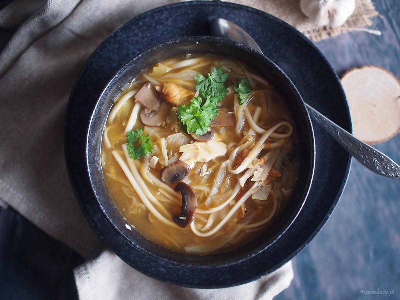Kapuśniak w stylu orientalnym / Asian style cabbage soup