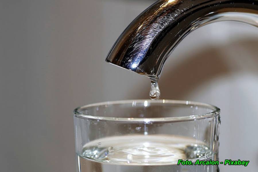 Jak wodę z kranu zamienić w zdrową wodę