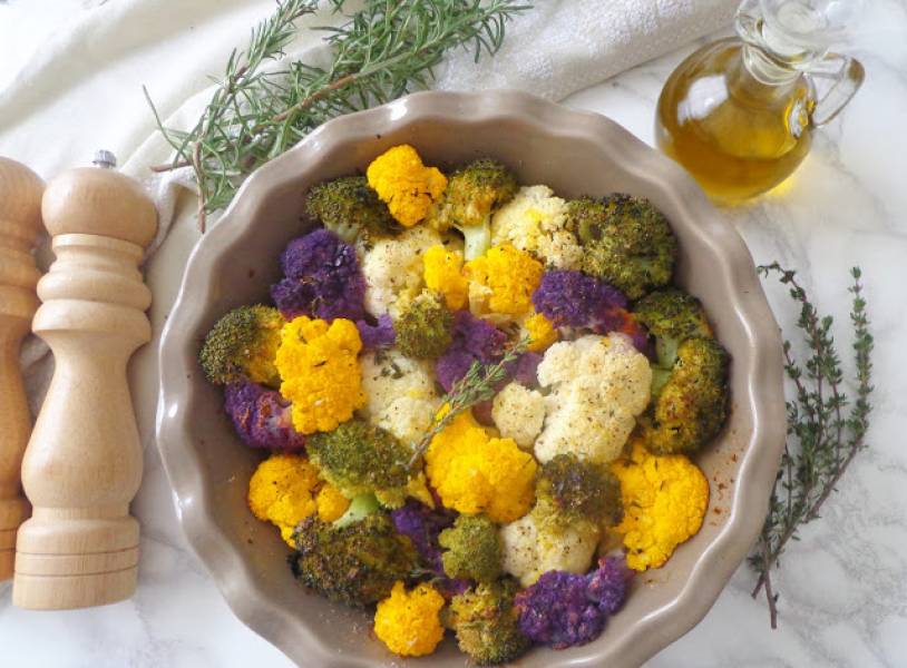 Pieczony kalafior i brokuły w sosie pomarańczowo-ziołowym (Cavolfiori e broccoli arrostiti)