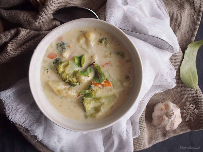Zupa serowa z kalafiorem i brokułami / Cheesy cauliflower and broccoli soup