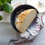 Chleb pszenny na zakwasie ze śmietanką kremówką